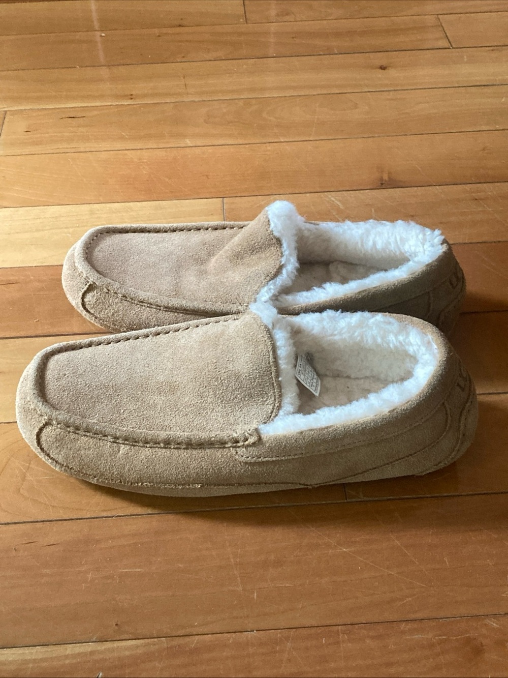 UGG Men's Tan Suede Ascot suede Slippers mocassins men’s size 12 NEW